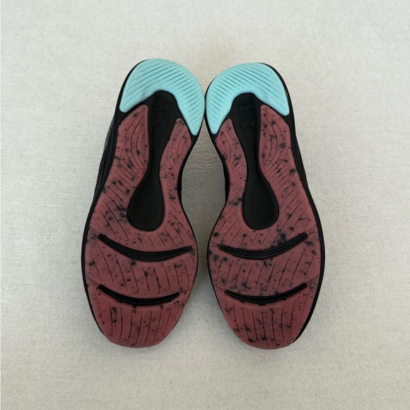 Under Armour Women's Charged Breathe Bliss PS Black Sneakers with Pink Accents - Picture 7 of 9